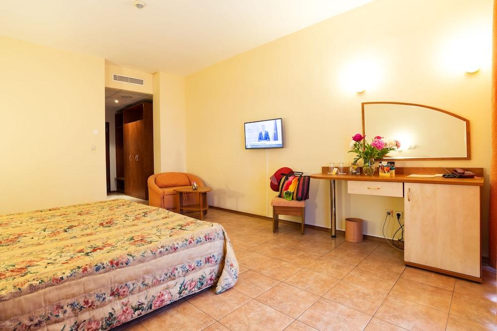 Ljuljak Hotel Golden Sands Bagian luar foto