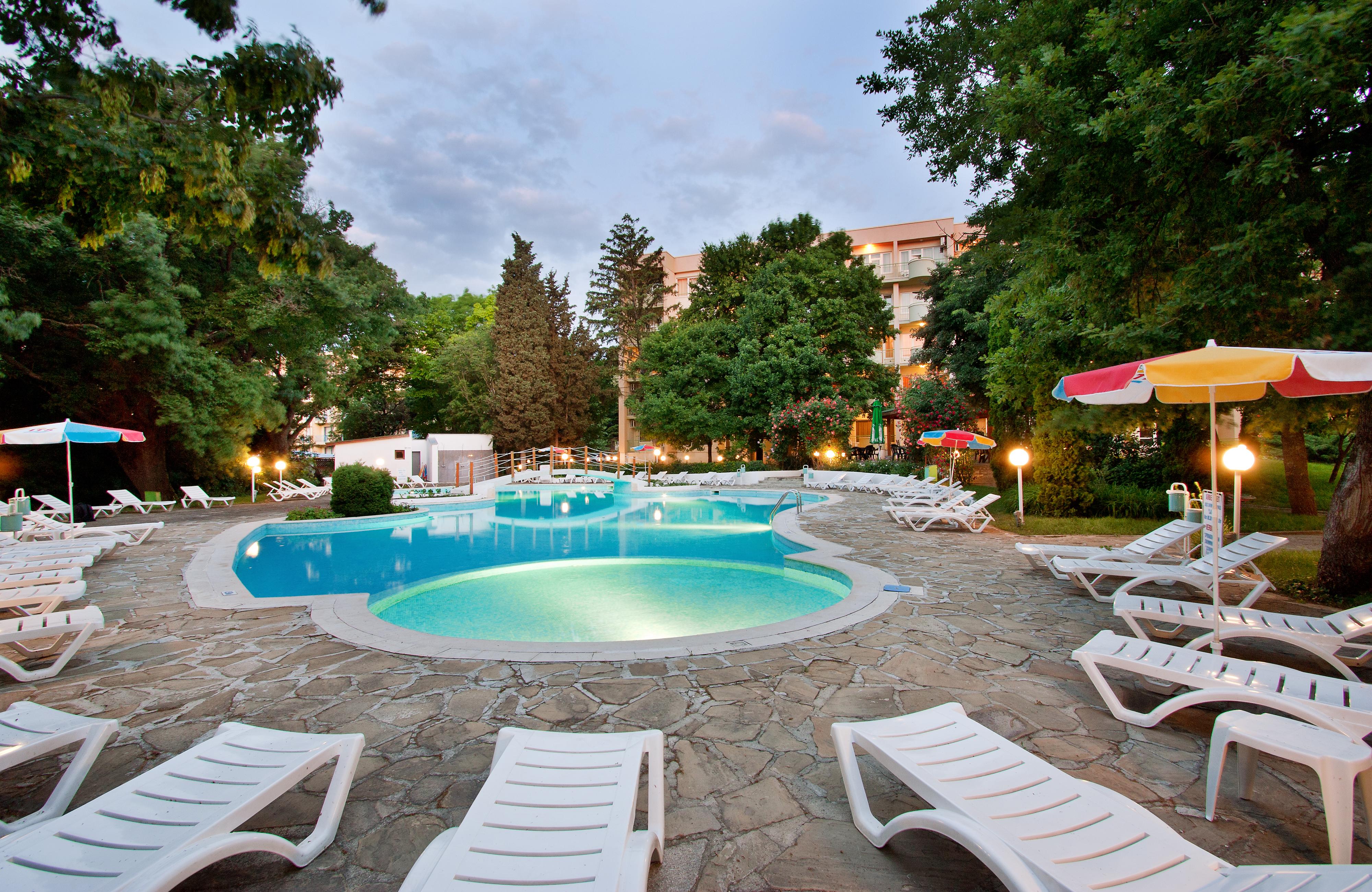 Ljuljak Hotel Golden Sands Bagian luar foto