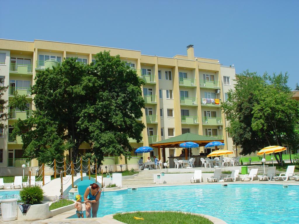 Ljuljak Hotel Golden Sands Bagian luar foto