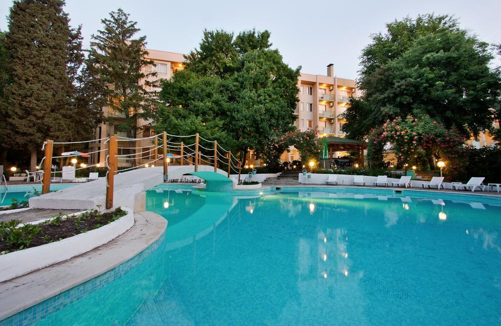 Ljuljak Hotel Golden Sands Bagian luar foto