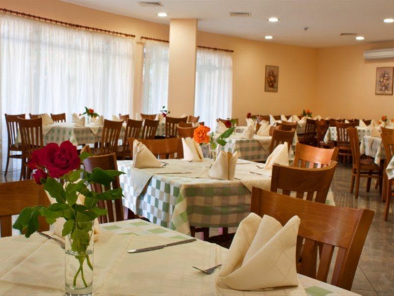 Ljuljak Hotel Golden Sands Bagian luar foto