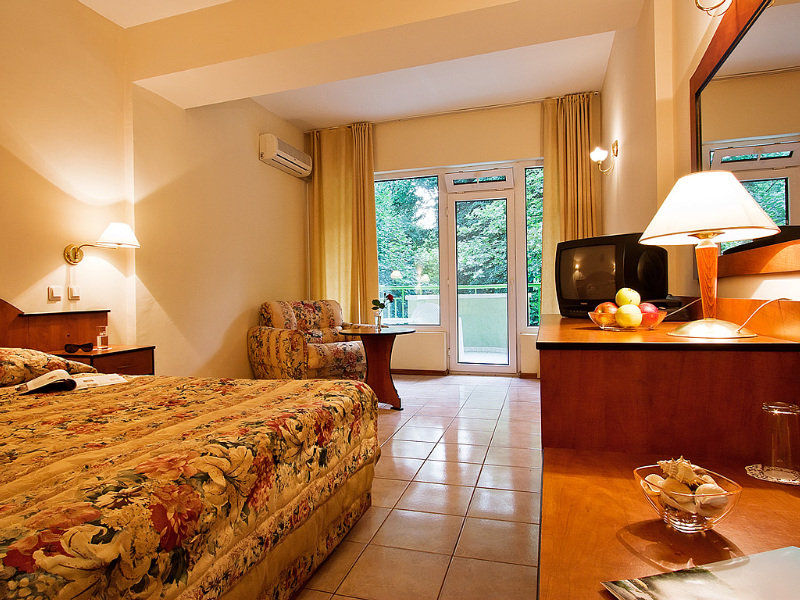 Ljuljak Hotel Golden Sands Bagian luar foto