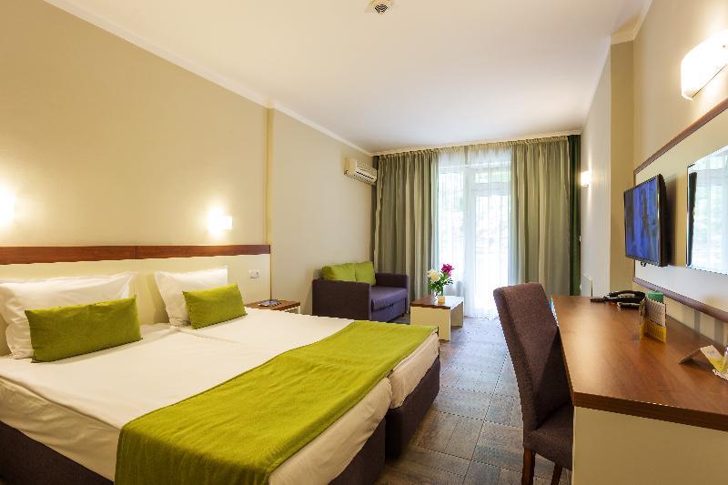 Ljuljak Hotel Golden Sands Bagian luar foto