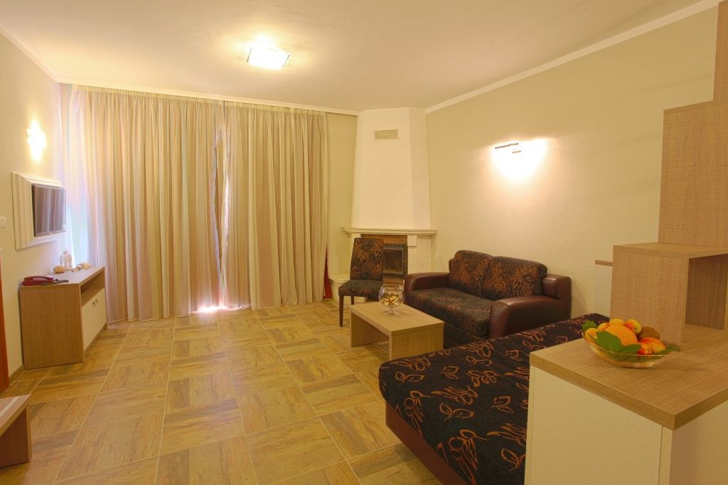 Ljuljak Hotel Golden Sands Bagian luar foto